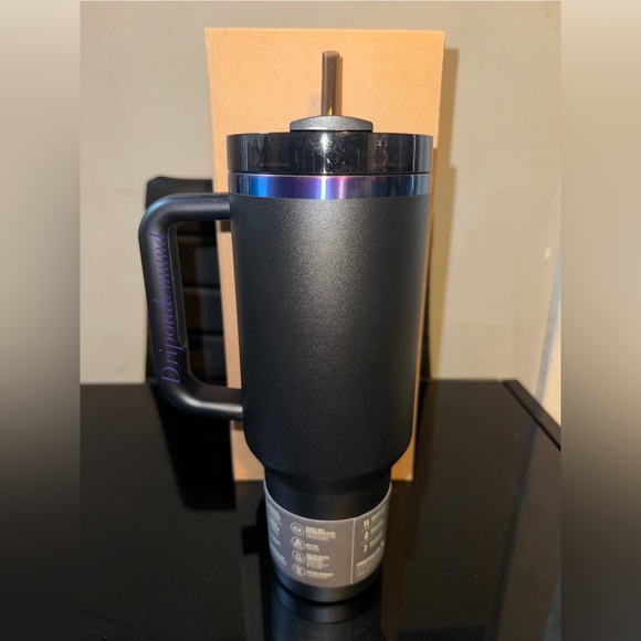 Stanley Black Chroma Quencher H2.0 Flowstate Tumbler 40oz - Picture 3 of 5